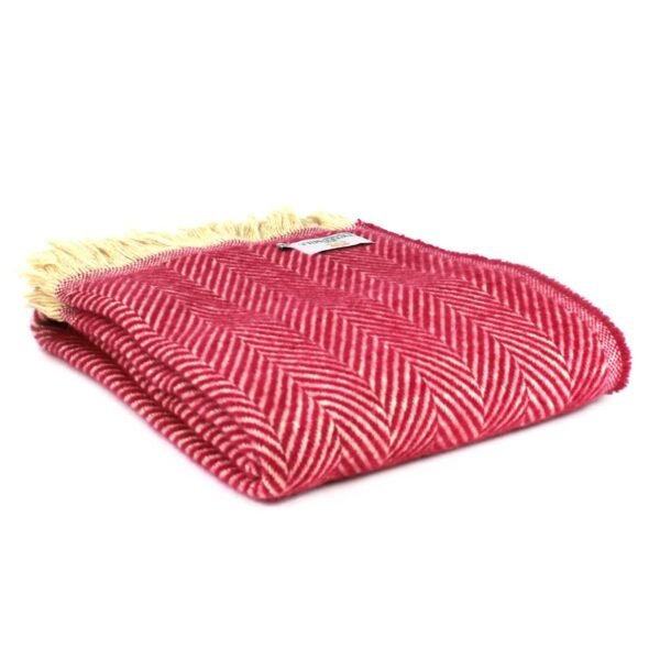 100% wool recycled throw pink